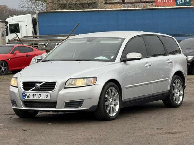 Сірий Вольво V50, об'ємом двигуна 1.6 л та пробігом 230 тис. км за 5999 $, фото 1 на Automoto.ua