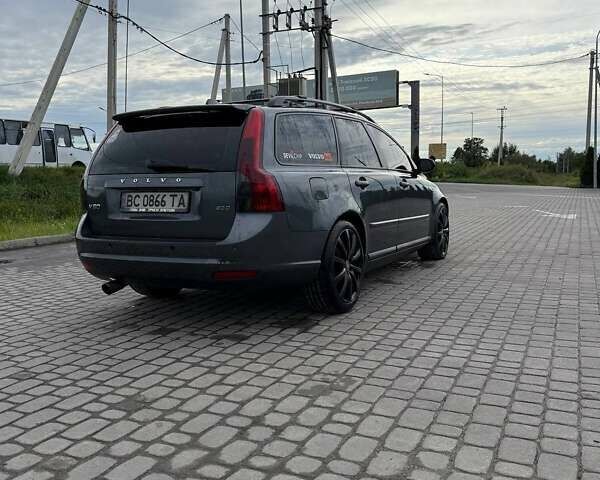 Сірий Вольво V50, об'ємом двигуна 2 л та пробігом 339 тис. км за 7500 $, фото 4 на Automoto.ua