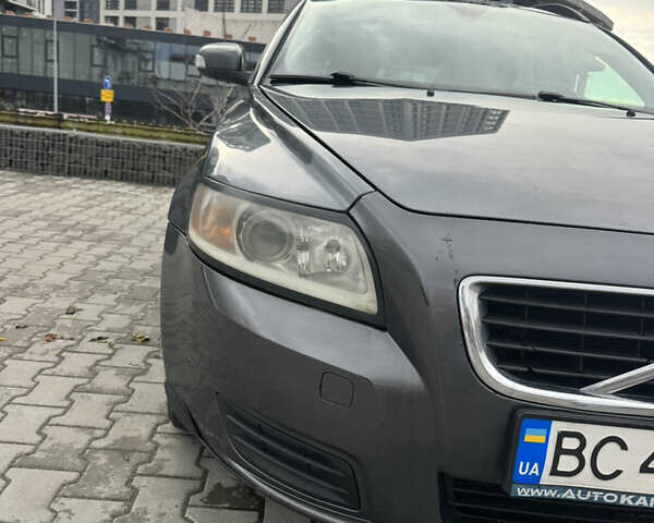 Серый Вольво В50, объемом двигателя 1.6 л и пробегом 323 тыс. км за 4999 $, фото 7 на Automoto.ua