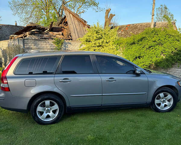 Серый Вольво В50, объемом двигателя 1.6 л и пробегом 276 тыс. км за 5800 $, фото 6 на Automoto.ua