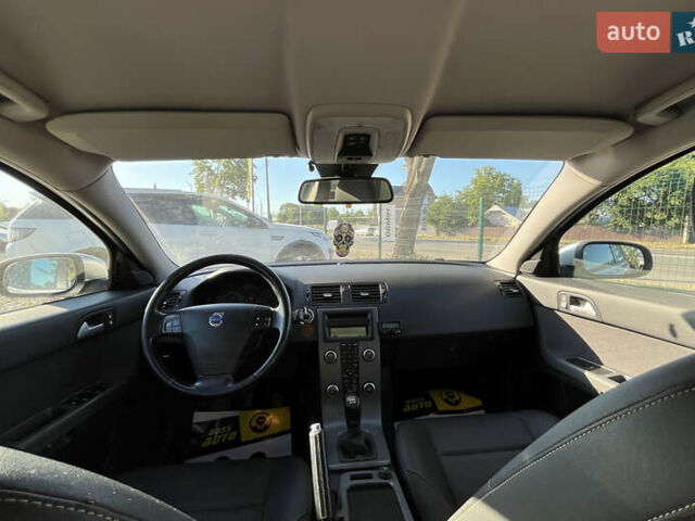 Серый Вольво В50, объемом двигателя 1.56 л и пробегом 217 тыс. км за 7000 $, фото 20 на Automoto.ua