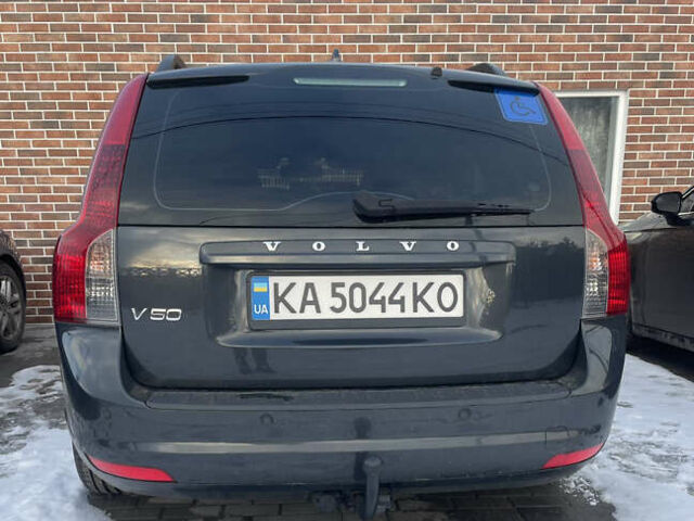 Сірий Вольво V50, об'ємом двигуна 1.56 л та пробігом 216 тис. км за 7300 $, фото 5 на Automoto.ua