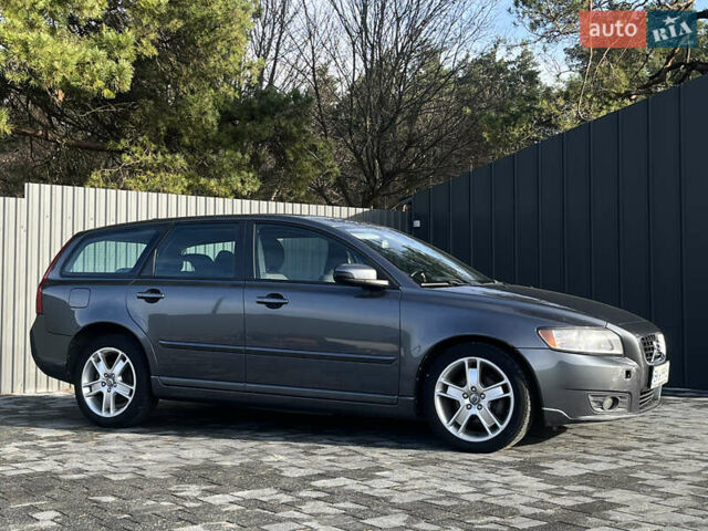 Сірий Вольво V50, об'ємом двигуна 1.6 л та пробігом 232 тис. км за 4800 $, фото 4 на Automoto.ua