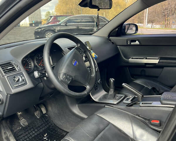 Вольво В50 2008 в Новояворовск на Automoto.ua Серый Вольво В50, объемом двигателя 2 л и пробегом 420 тыс. км за 5600 $, фото 12 на Automoto.ua