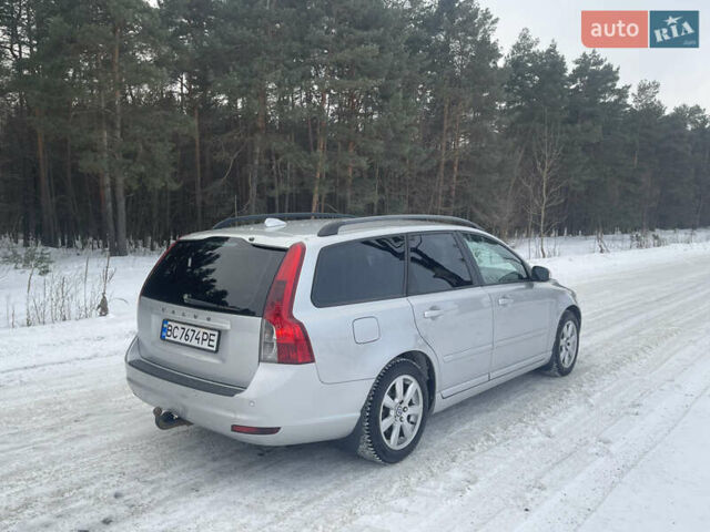 Серый Вольво В50, объемом двигателя 1.56 л и пробегом 258 тыс. км за 6200 $, фото 18 на Automoto.ua