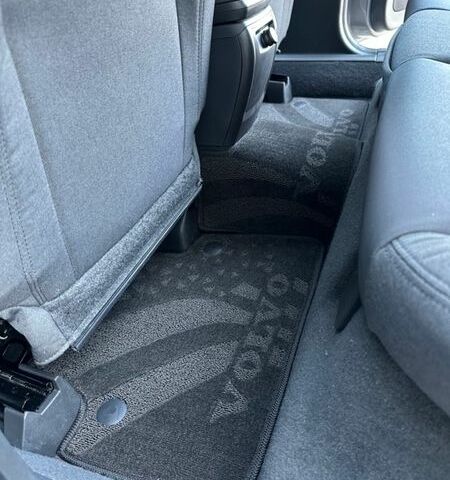 Серый Вольво В50, объемом двигателя 1.8 л и пробегом 215 тыс. км за 6200 $, фото 17 на Automoto.ua