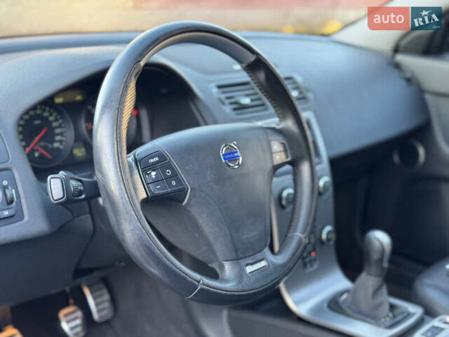 Серый Вольво В50, объемом двигателя 2 л и пробегом 340 тыс. км за 7300 $, фото 18 на Automoto.ua