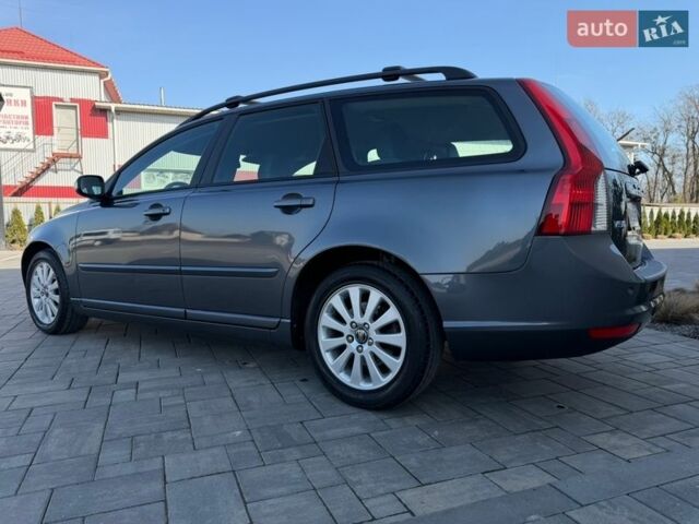 Сірий Вольво V50, об'ємом двигуна 2 л та пробігом 133 тис. км за 8250 $, фото 15 на Automoto.ua