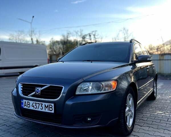 Сірий Вольво V50, об'ємом двигуна 2 л та пробігом 250 тис. км за 8300 $, фото 1 на Automoto.ua