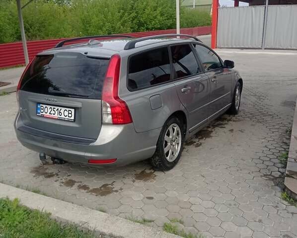 Сірий Вольво V50, об'ємом двигуна 2 л та пробігом 274 тис. км за 6300 $, фото 1 на Automoto.ua