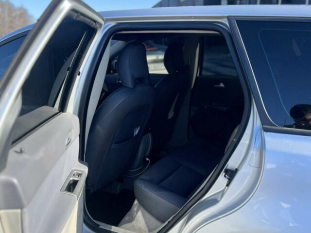 Сірий Вольво V50, об'ємом двигуна 2 л та пробігом 264 тис. км за 6500 $, фото 8 на Automoto.ua