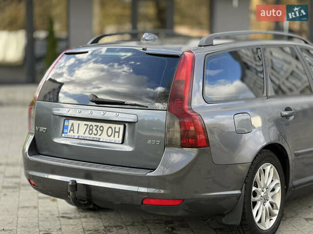 Вольво В50 2008 в Новояворовск на Automoto.ua Серый Вольво В50, объемом двигателя 2 л и пробегом 420 тыс. км за 5600 $, фото 7 на Automoto.ua