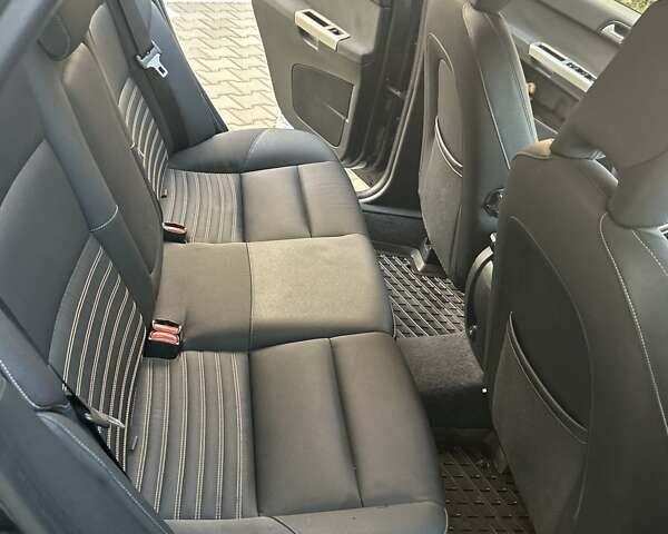 Сірий Вольво V50, об'ємом двигуна 2 л та пробігом 255 тис. км за 7400 $, фото 22 на Automoto.ua