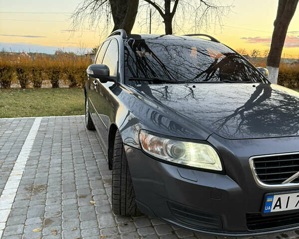 Вольво В50 2008 в Рава-Русская на Automoto.ua Серый Вольво В50, объемом двигателя 2 л и пробегом 418 тыс. км за 5499 $, фото 3 на Automoto.ua