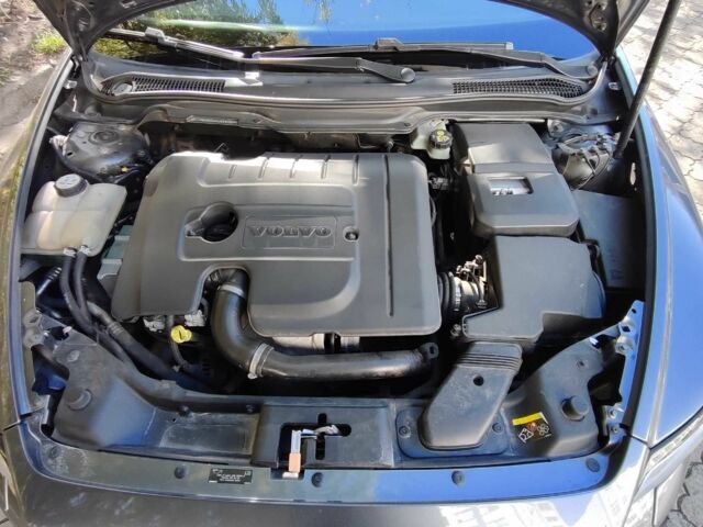 Сірий Вольво V50, об'ємом двигуна 1.6 л та пробігом 223 тис. км за 7200 $, фото 1 на Automoto.ua