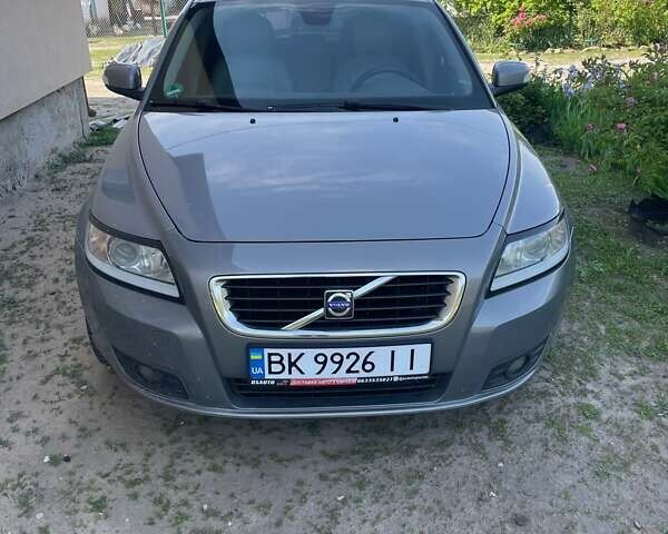 Сірий Вольво V50, об'ємом двигуна 2 л та пробігом 507 тис. км за 6600 $, фото 8 на Automoto.ua