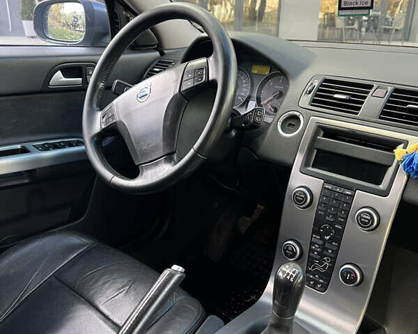 Вольво В50 2008 в Новояворовск на Automoto.ua Серый Вольво В50, объемом двигателя 2 л и пробегом 420 тыс. км за 5600 $, фото 23 на Automoto.ua