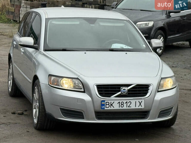 Сірий Вольво V50, об'ємом двигуна 1.6 л та пробігом 230 тис. км за 5999 $, фото 11 на Automoto.ua