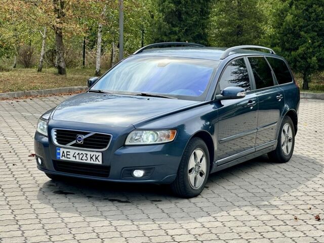 Сірий Вольво V50, об'ємом двигуна 1.6 л та пробігом 300 тис. км за 5850 $, фото 1 на Automoto.ua