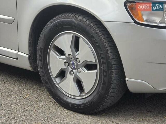 Сірий Вольво V50, об'ємом двигуна 1.6 л та пробігом 223 тис. км за 7799 $, фото 17 на Automoto.ua