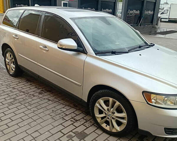Серый Вольво В50, объемом двигателя 1.6 л и пробегом 227 тыс. км за 6500 $, фото 41 на Automoto.ua