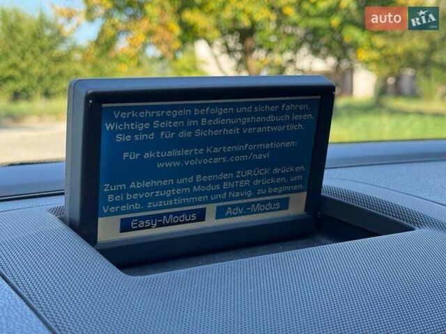 Вольво В50 2009 в Славуте на Automoto.ua Серый Вольво В50, объемом двигателя 2 л и пробегом 258 тыс. км за 7500 $, фото 8 на Automoto.ua