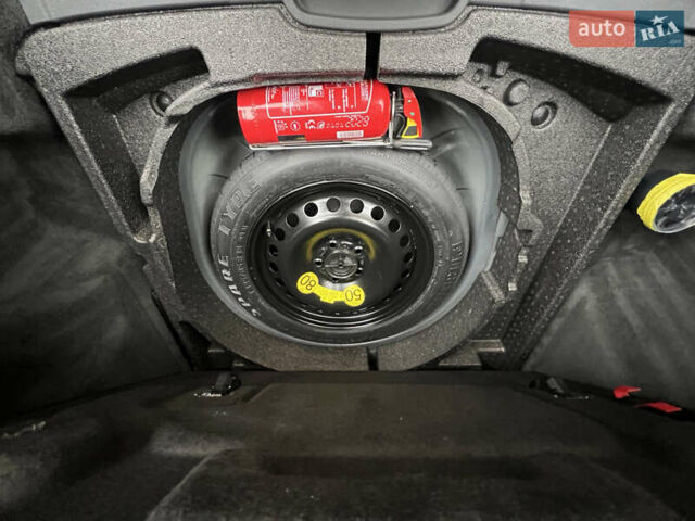 Сірий Вольво V50, об'ємом двигуна 1.6 л та пробігом 209 тис. км за 7222 $, фото 46 на Automoto.ua