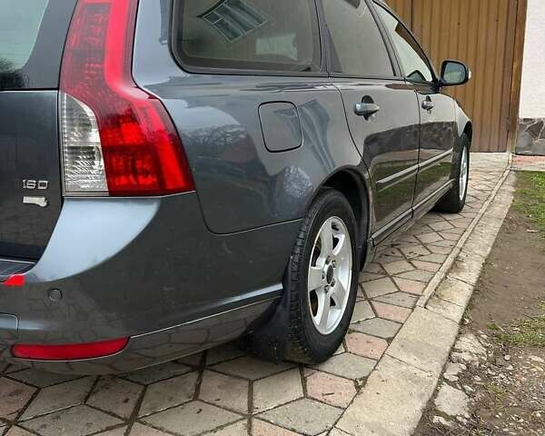 Сірий Вольво V50, об'ємом двигуна 1.6 л та пробігом 300 тис. км за 5800 $, фото 41 на Automoto.ua