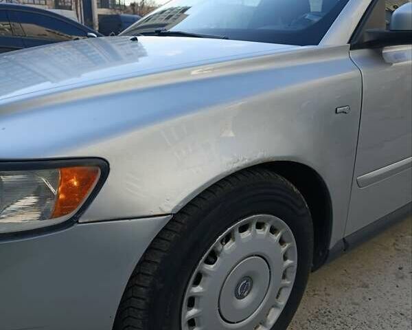 Серый Вольво В50, объемом двигателя 1.6 л и пробегом 218 тыс. км за 5750 $, фото 6 на Automoto.ua