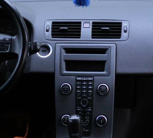 Сірий Вольво V50, об'ємом двигуна 1.6 л та пробігом 235 тис. км за 6000 $, фото 12 на Automoto.ua