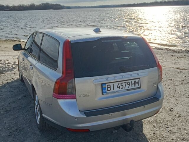 Сірий Вольво V50, об'ємом двигуна 1.6 л та пробігом 270 тис. км за 7300 $, фото 4 на Automoto.ua