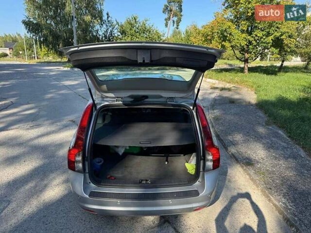 Вольво В50 2009 в Славуте на Automoto.ua Серый Вольво В50, объемом двигателя 2 л и пробегом 258 тыс. км за 7500 $, фото 28 на Automoto.ua