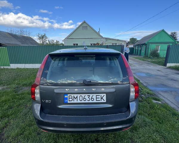 Серый Вольво В50, объемом двигателя 1.56 л и пробегом 266 тыс. км за 8000 $, фото 4 на Automoto.ua