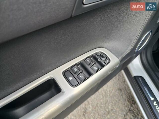 Сірий Вольво V50, об'ємом двигуна 1.6 л та пробігом 223 тис. км за 7799 $, фото 23 на Automoto.ua