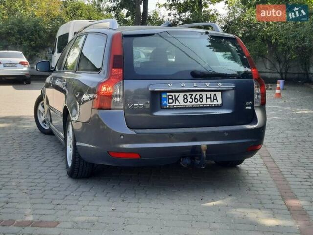 Вольво В50 2009 в Радивилове на Automoto.ua Серый Вольво В50, объемом двигателя 1.6 л и пробегом 275 тыс. км за 6900 $, фото 5 на Automoto.ua
