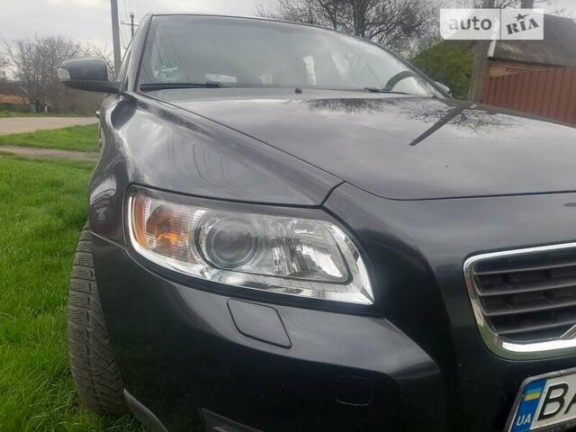 Серый Вольво В50, объемом двигателя 1.6 л и пробегом 238 тыс. км за 7300 $, фото 5 на Automoto.ua