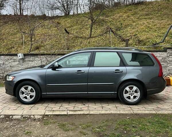 Сірий Вольво V50, об'ємом двигуна 1.6 л та пробігом 300 тис. км за 5800 $, фото 6 на Automoto.ua