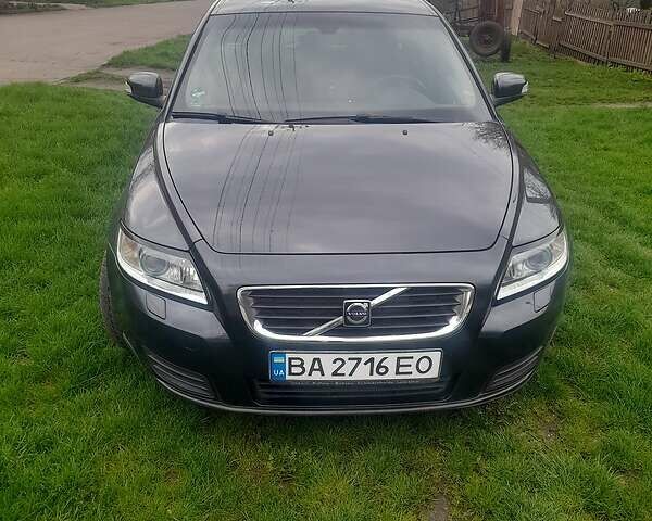 Серый Вольво В50, объемом двигателя 1.6 л и пробегом 238 тыс. км за 7300 $, фото 3 на Automoto.ua