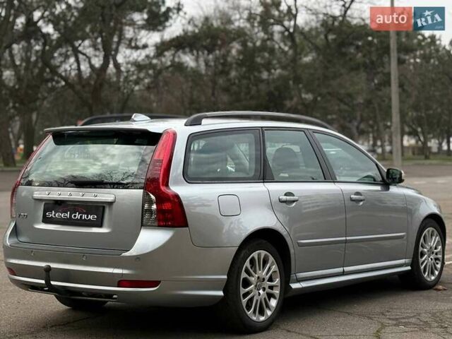Серый Вольво В50, объемом двигателя 1.6 л и пробегом 221 тыс. км за 8999 $, фото 9 на Automoto.ua