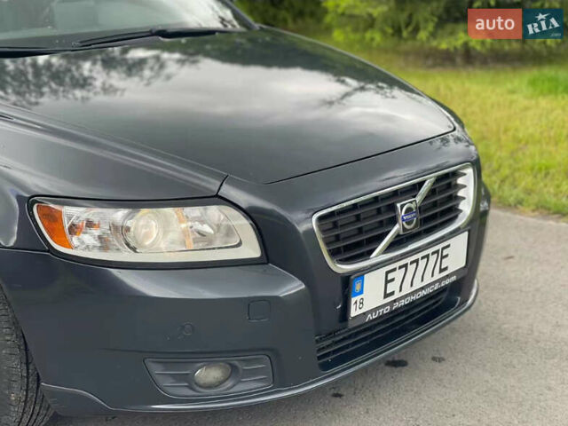 Сірий Вольво V50, об'ємом двигуна 1.6 л та пробігом 293 тис. км за 5799 $, фото 2 на Automoto.ua