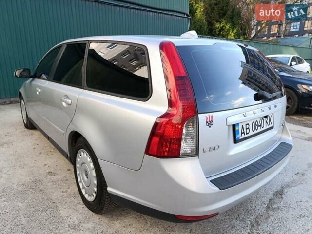 Серый Вольво В50, объемом двигателя 1.6 л и пробегом 218 тыс. км за 5750 $, фото 3 на Automoto.ua