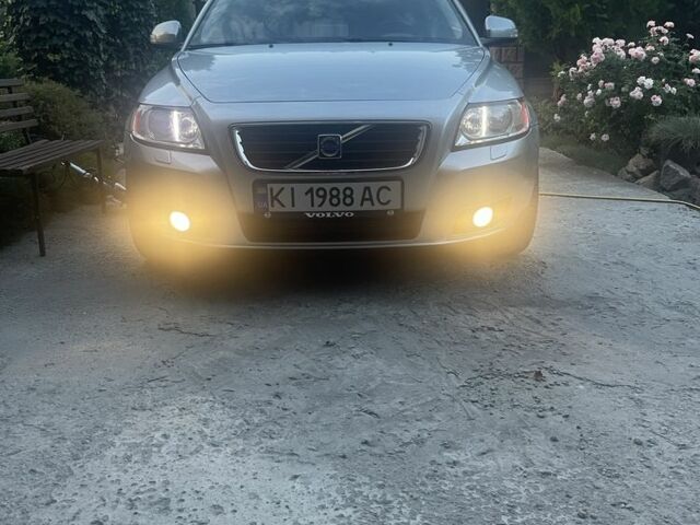 Серый Вольво В50, объемом двигателя 1.6 л и пробегом 245 тыс. км за 7500 $, фото 7 на Automoto.ua