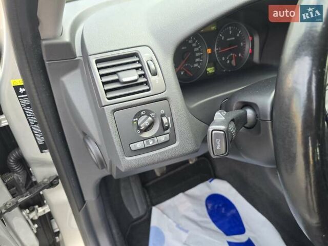 Сірий Вольво V50, об'ємом двигуна 1.6 л та пробігом 223 тис. км за 7799 $, фото 29 на Automoto.ua