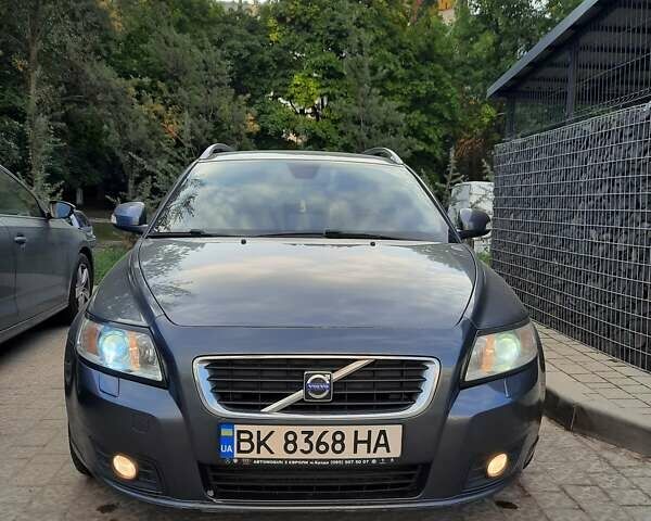Вольво В50 2009 в Радивилове на Automoto.ua Серый Вольво В50, объемом двигателя 1.6 л и пробегом 275 тыс. км за 6900 $, фото 8 на Automoto.ua