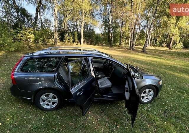 Вольво В50 2009 в Радивилове на Automoto.ua Серый Вольво В50, объемом двигателя 1.6 л и пробегом 275 тыс. км за 6900 $, фото 14 на Automoto.ua