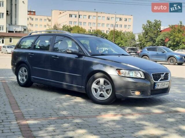 Вольво В50 2009 в Радивилове на Automoto.ua Серый Вольво В50, объемом двигателя 1.6 л и пробегом 275 тыс. км за 6900 $, фото 3 на Automoto.ua