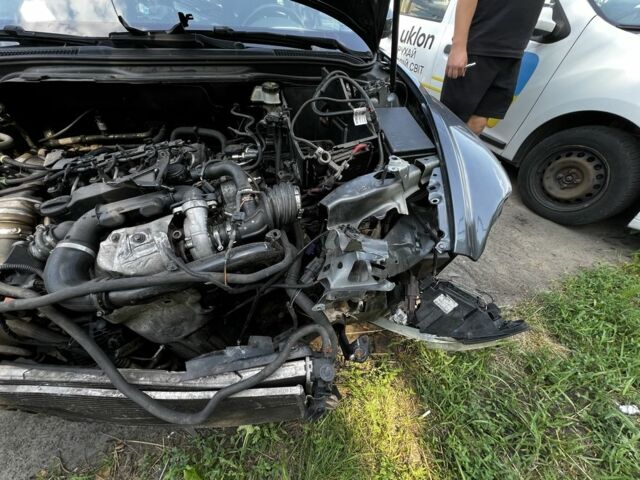 Серый Вольво В50, объемом двигателя 0 л и пробегом 250 тыс. км за 2750 $, фото 4 на Automoto.ua