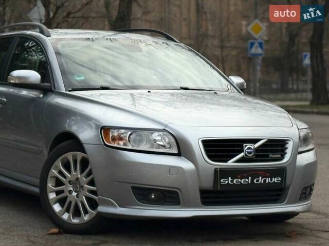 Серый Вольво В50, объемом двигателя 1.6 л и пробегом 221 тыс. км за 8999 $, фото 14 на Automoto.ua