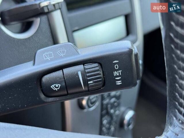 Вольво В50 2009 в Славуте на Automoto.ua Серый Вольво В50, объемом двигателя 2 л и пробегом 258 тыс. км за 7500 $, фото 10 на Automoto.ua