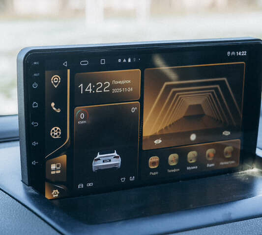 Серый Вольво В50, объемом двигателя 1.6 л и пробегом 280 тыс. км за 6800 $, фото 3 на Automoto.ua